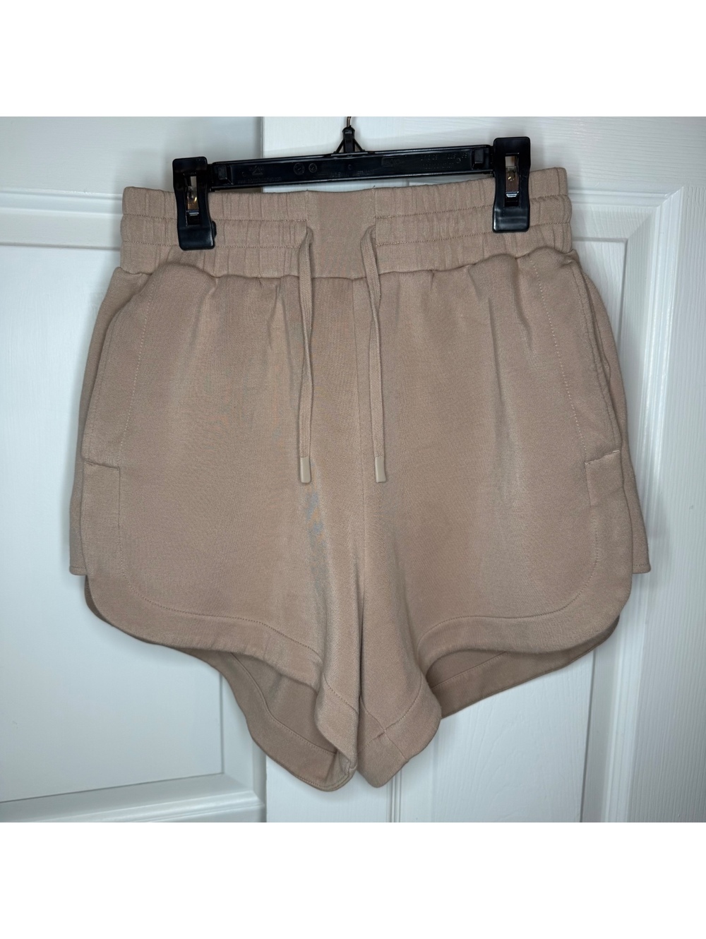 Varley Womens Keely High Rise Athletic Shorts 4” Inseam Tan Beige Women’s Sz S
